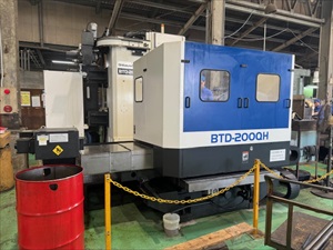 大型５面加工機02