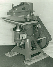 Photo of high-speed cutting machine and clicker from around 1965